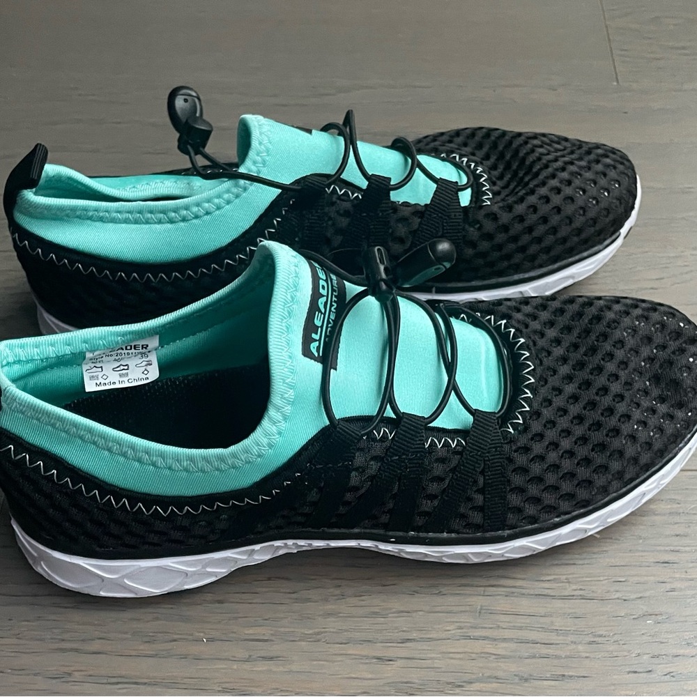 Aleader Women's Water Shoes - Women’s Size 8 - NEVER WORN